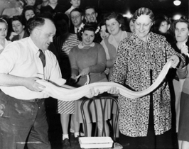 Image of Dr and Mrs Leist taffy pull